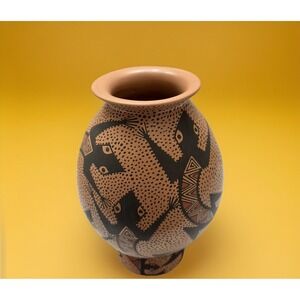 Mata Ortiz Pottery Yoland Soto Olla Vase Jar Lizards Iguana Gecko Mexican Art
